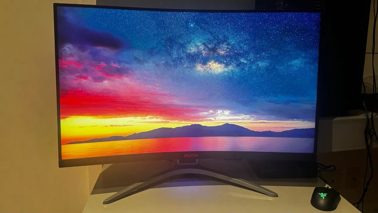 Monitor Gamer AOC Agon Curved, 31.5 Polegadas, LED, 165hz