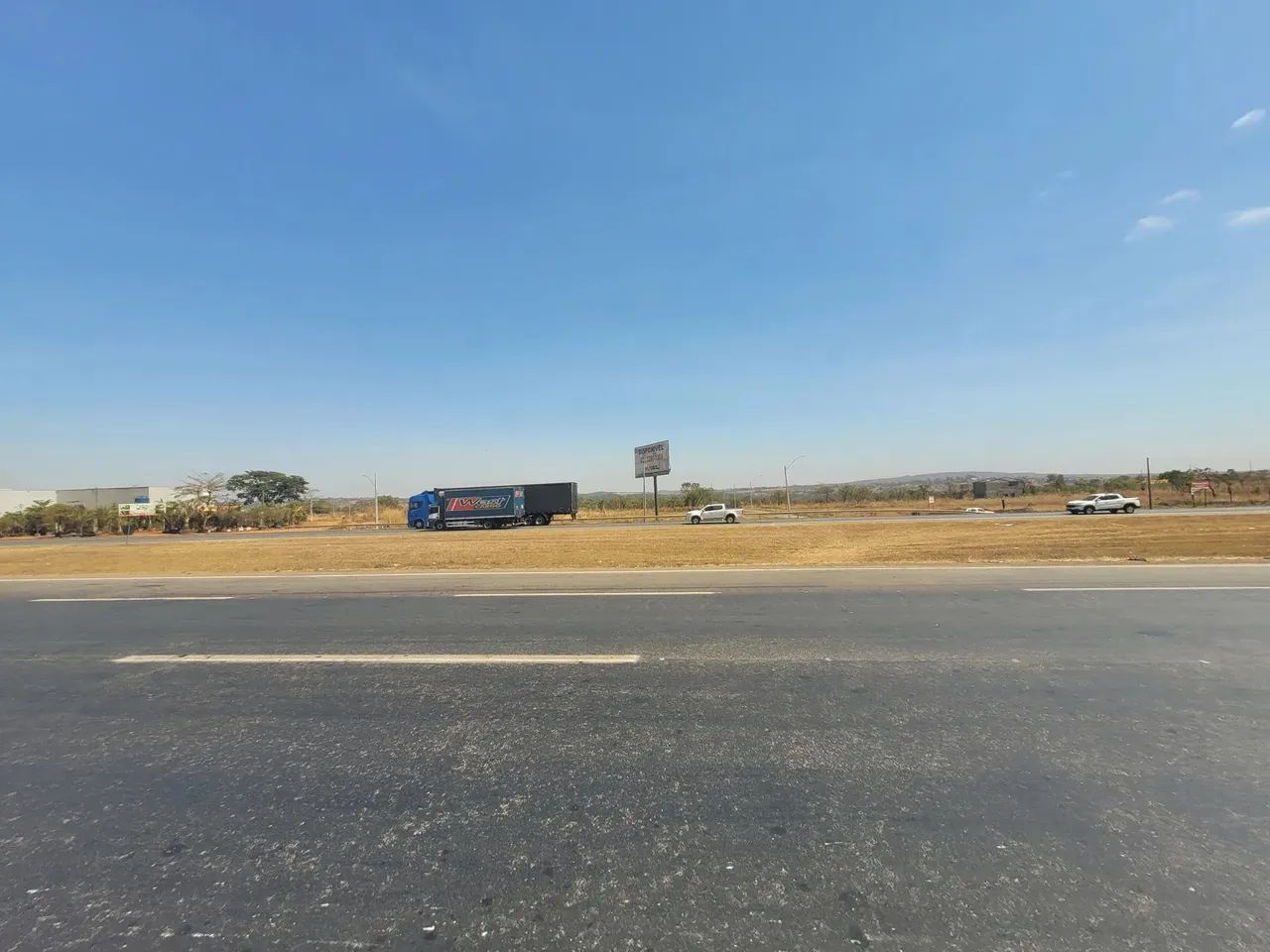 Área 1 quadra atrás da Br-153, bom para Galpão. - Foto 6