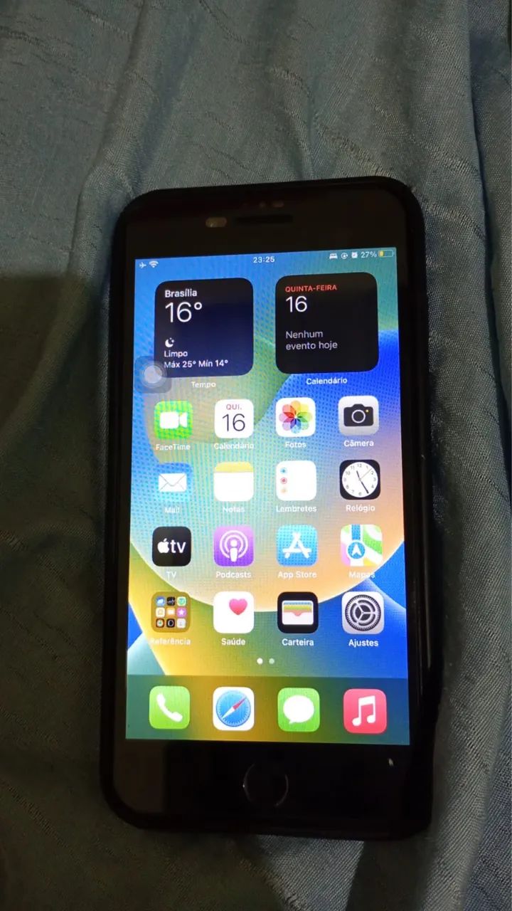 iphone 8 plus todo bom pegar e usar 64gb 100% bateria  - Foto 4