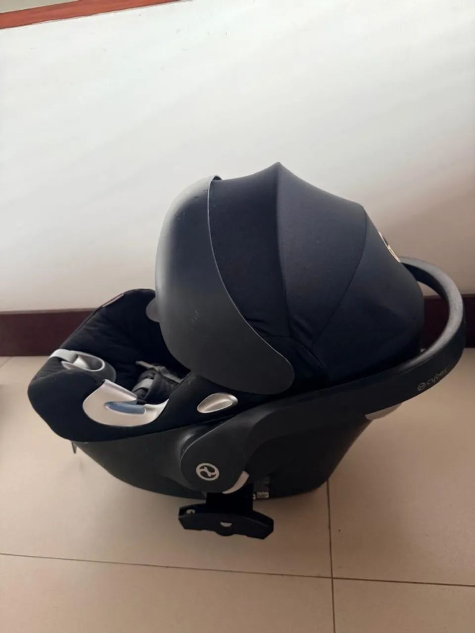 Bebê conforto CYBEX PLATINUM PRETO + BASE COM ISOFIX 