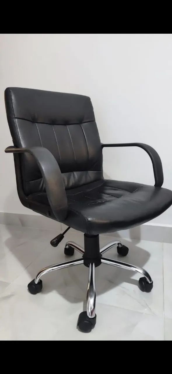 Cadeira giratória confortável 