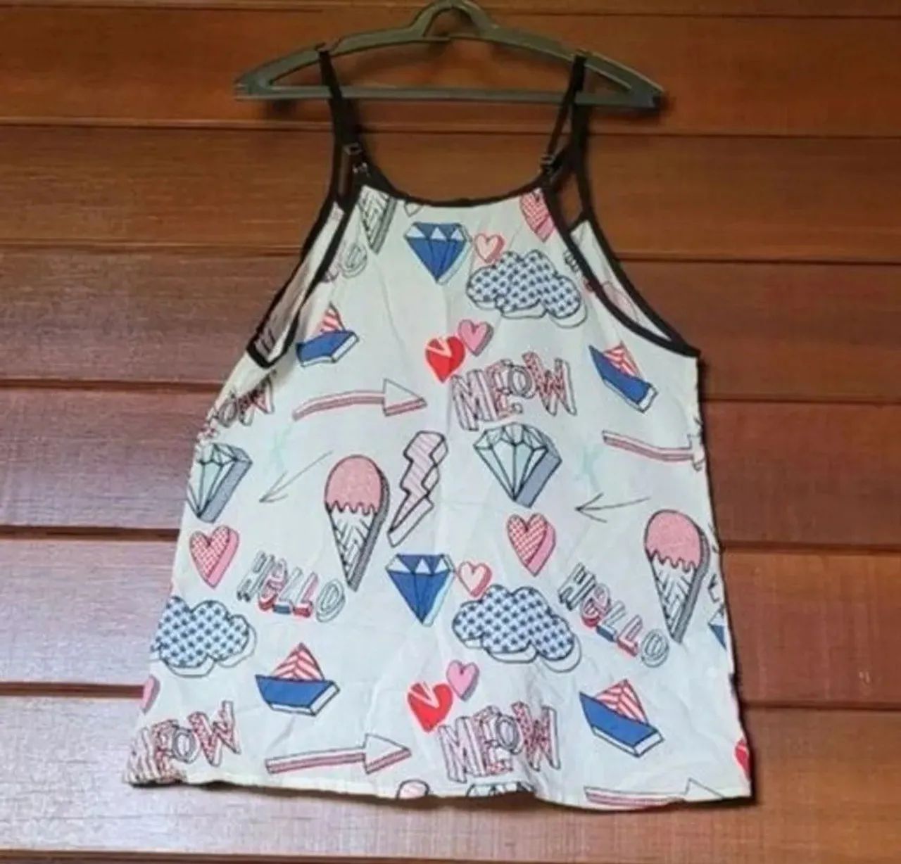 Blusa Via Adereço -  Design Pop Charmoso - Tam M - Foto 4