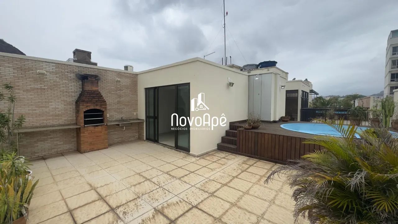Cobertura duplex de 208 m² em rua tranquila na Tijuca