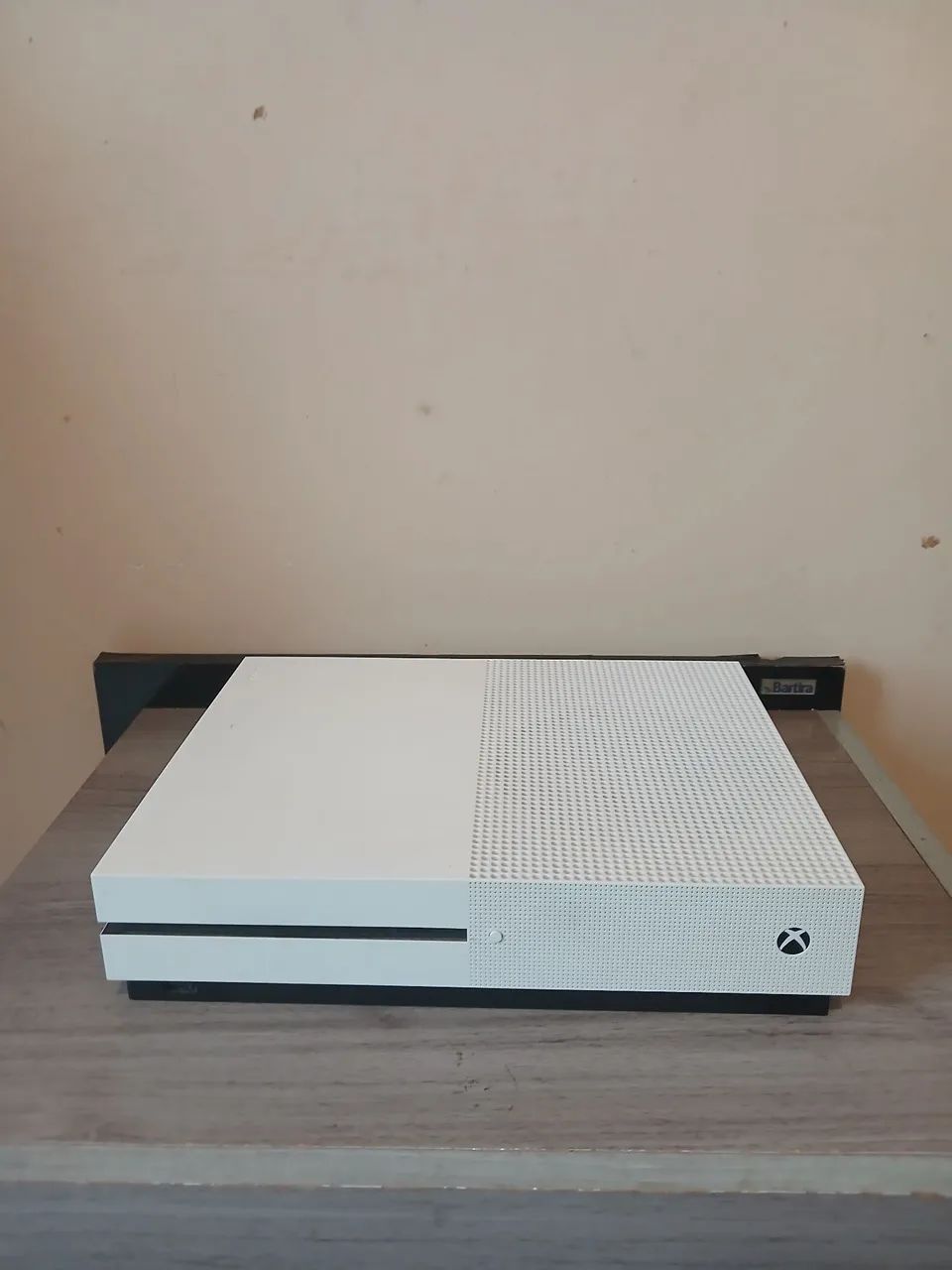 Xbox One S + 2 controles - Completo e Funcionando! - Foto 3