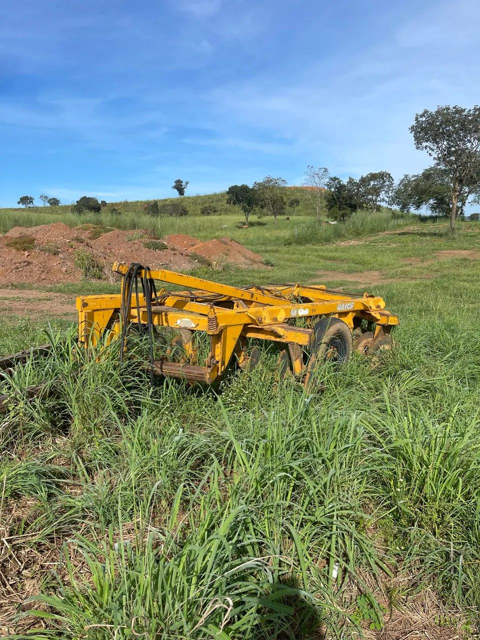 Trator valtra bm110 traçado 2015 Grade e lâmina Tatu  - Foto 4