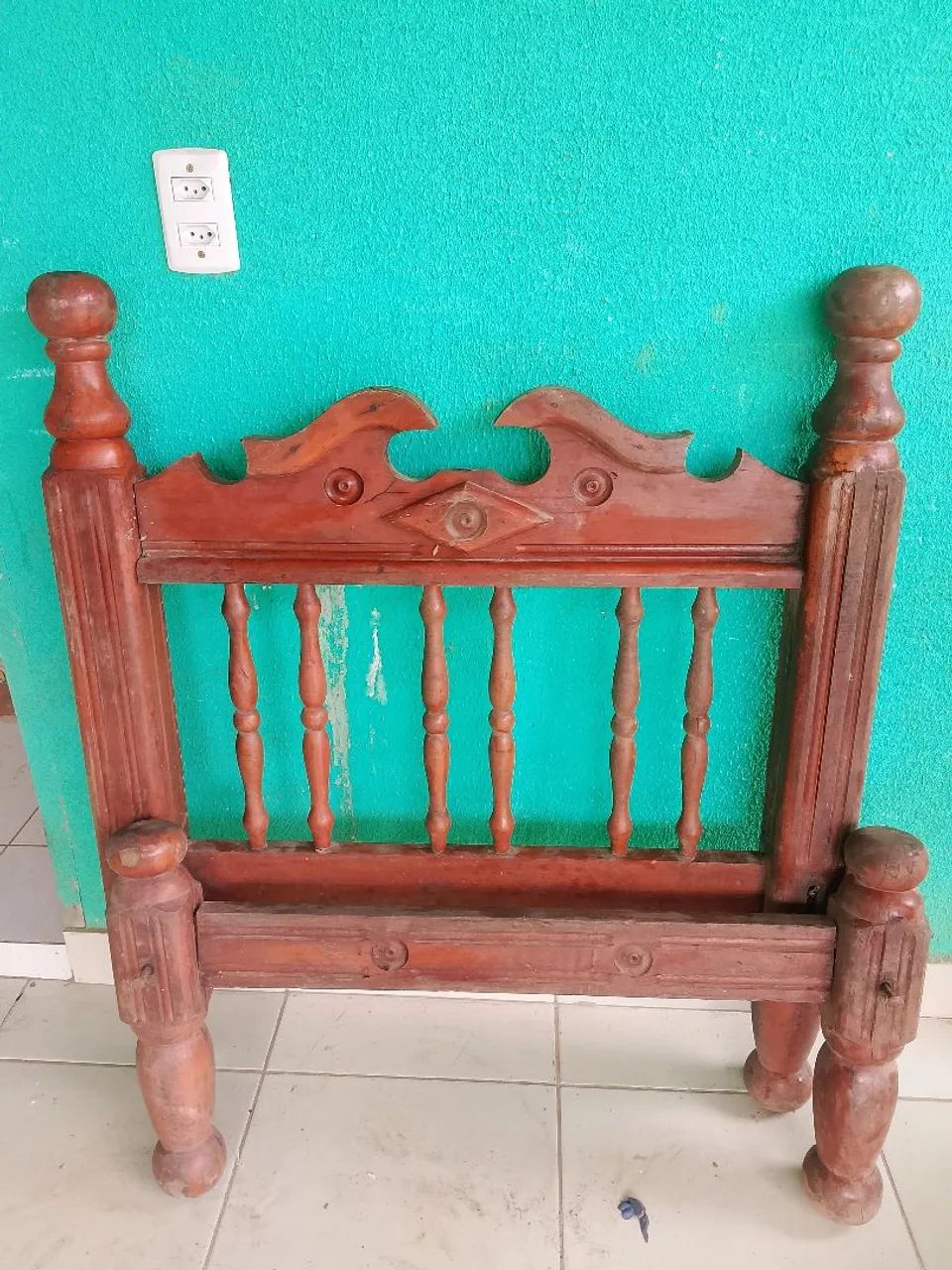 Cama solteiro madeira maciça rústico colonial.