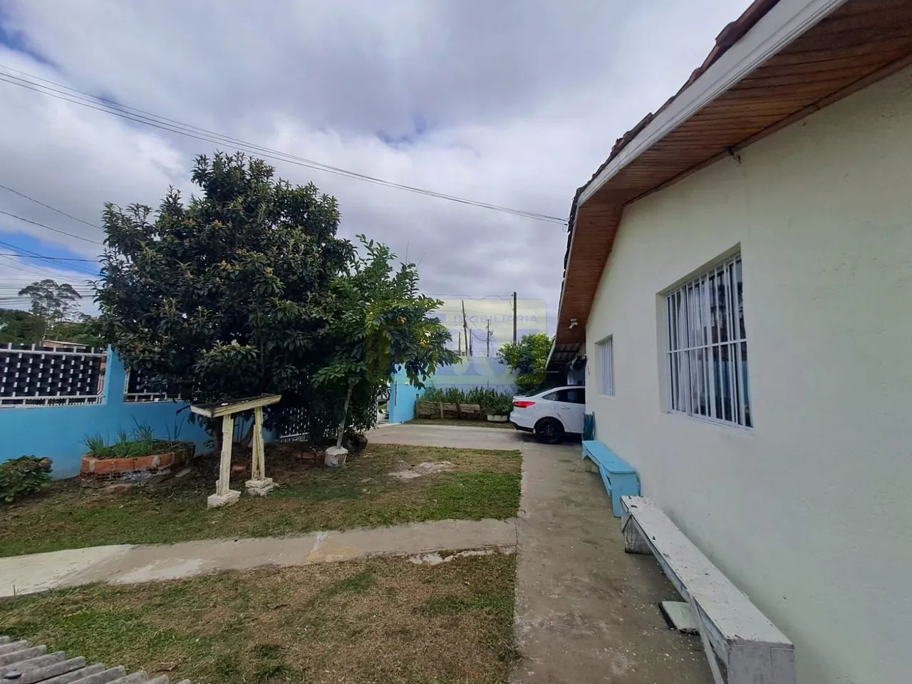 CASA COM AMPLO TERRENO NO CENTRO DE QUATRO BARRAS - Foto 4