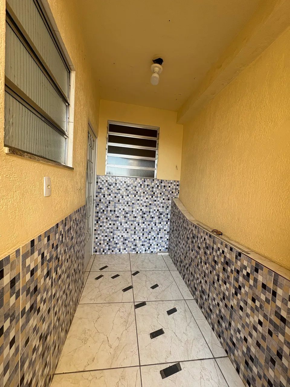 Alugo Apartamento Sem Condomínio no Centro de Nilópolis 