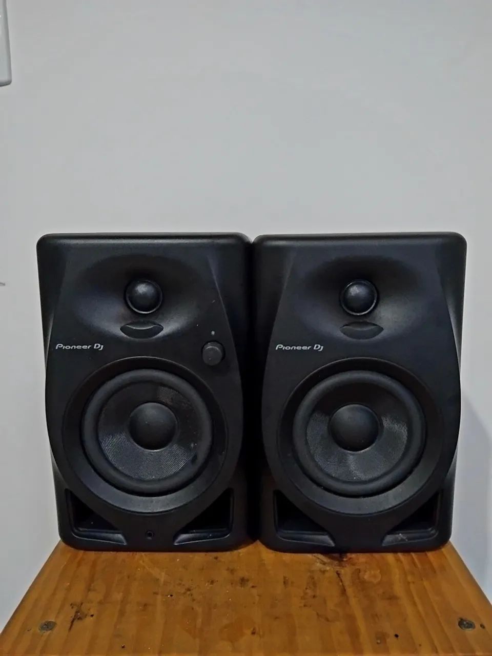 Monitor De Audio Pioneer Dm-40d Black