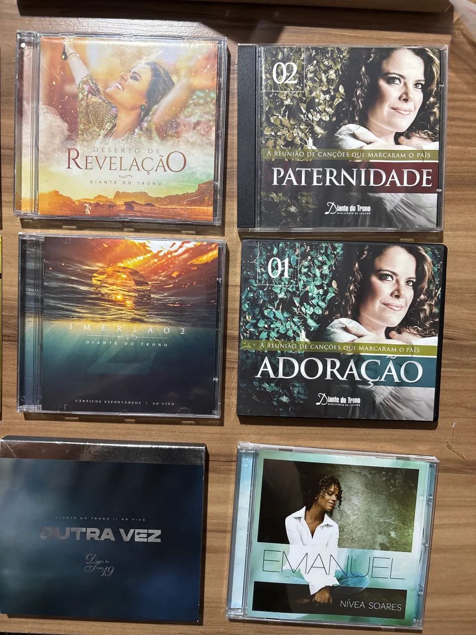 CD?s Diante do trono -  mais  - Foto 2