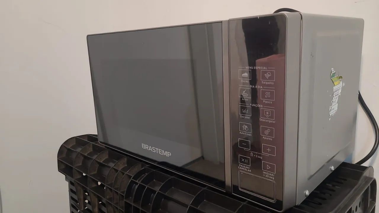 Micro-ondas Brastemp inox 20l - Foto 2