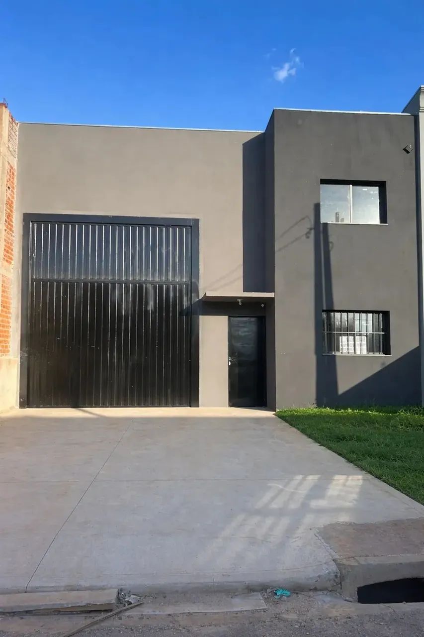 Galpão/Depósito/Armazém para venda possui 123 metros quadrados
