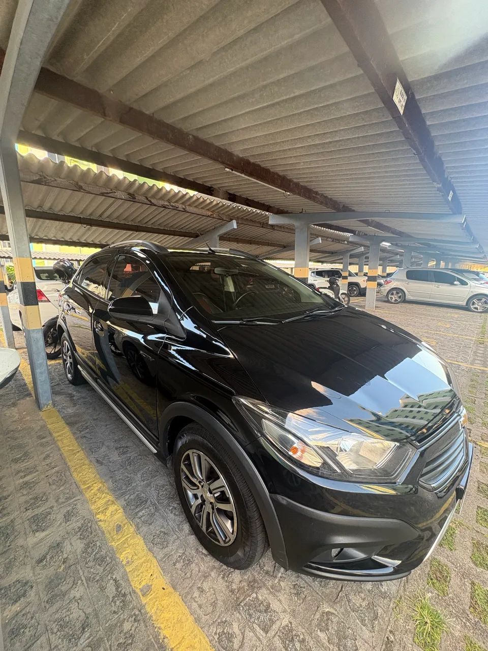 Chevrolet Onix Activ 1.4 8V Flex Aut. 4P 2018 - Foto 2