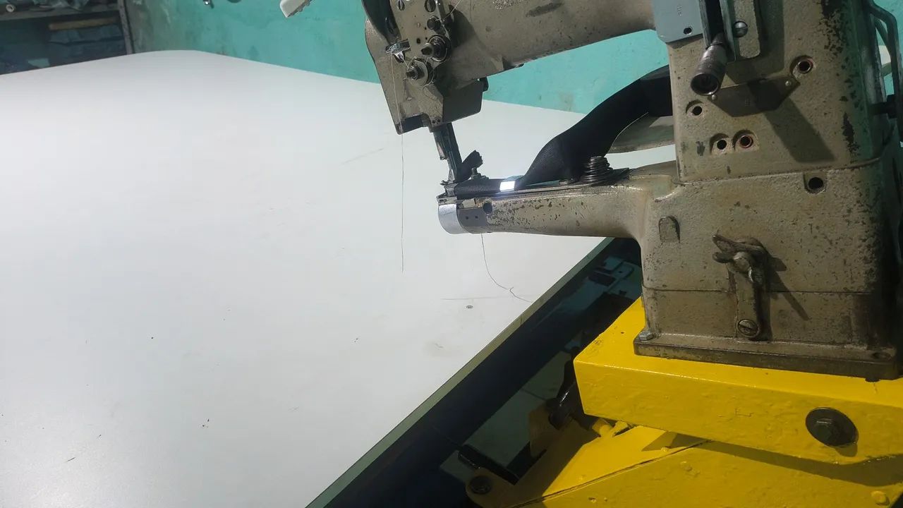 Mesa de fechar colchões revisada e funcionando perfeitamente  - Foto 5