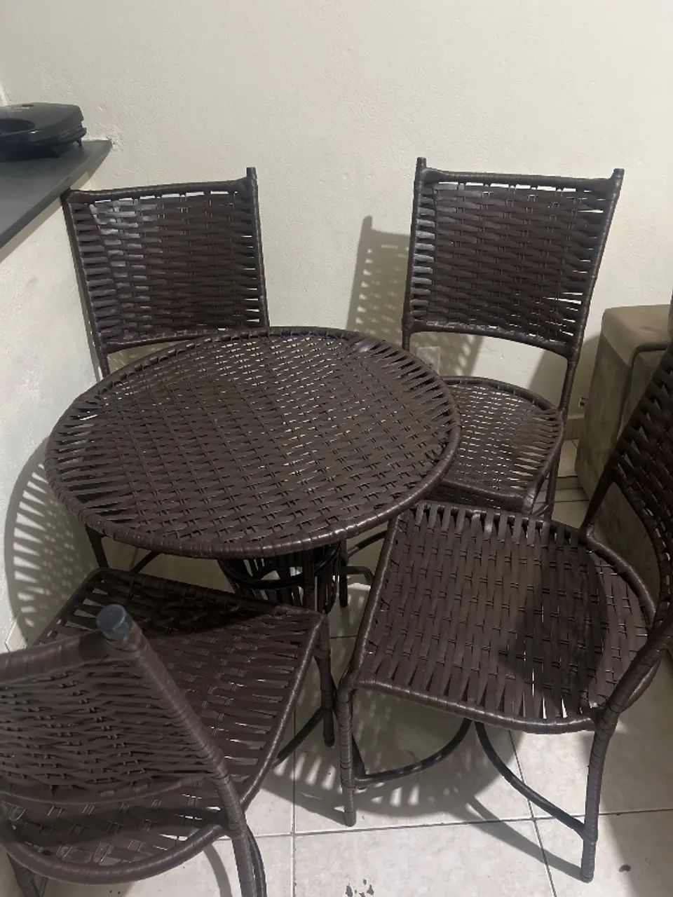 Conjunto de mesa e 4 cadeiras para varanda  - Foto 2