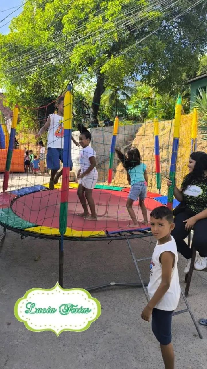 Futebol de sabão+ cama elástica - brinquedos infláveis para festas e eventos