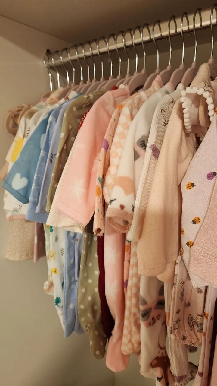 Lote de roupas de bebê