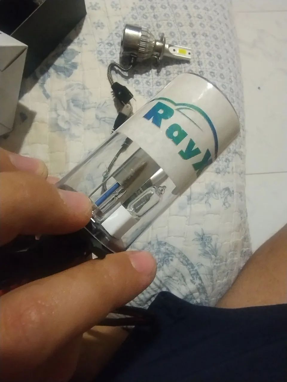 Lâmpada/farol Xenon com reator completo. Moto ou carro  - Foto 2