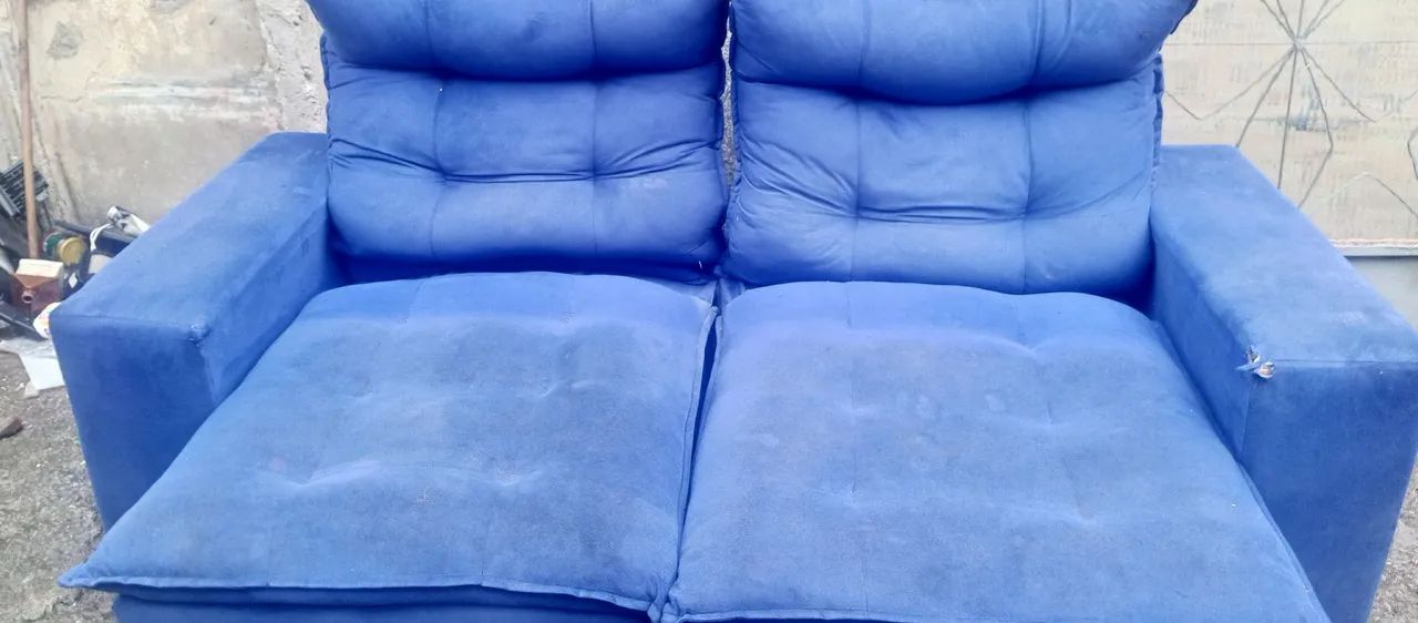 Vendo sofá retrátil em bom estado para saí agora  - Foto 4