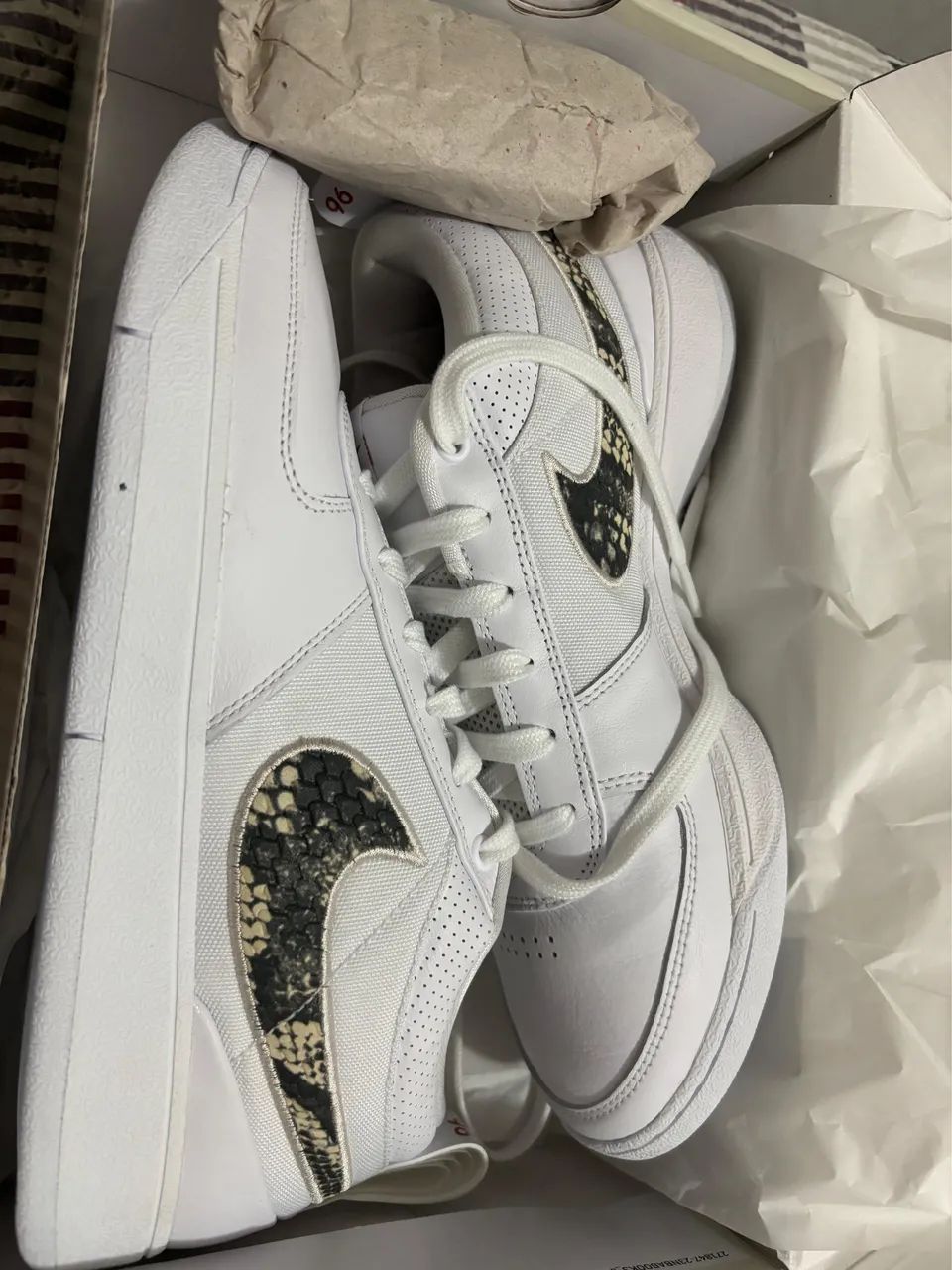 Nike book 1 