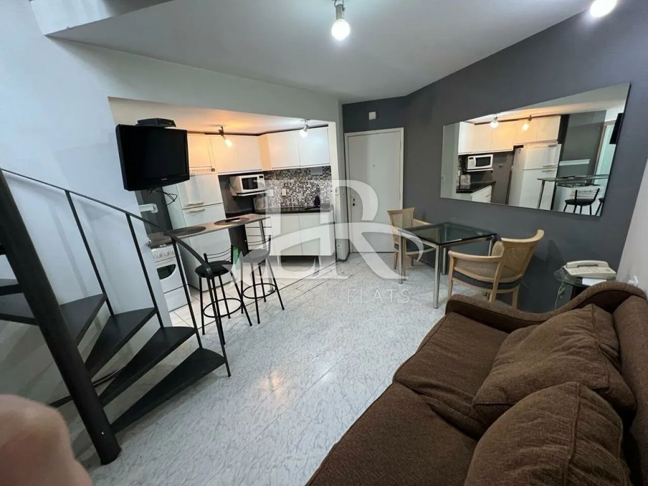 LR Flats Apartamento e Studio - Duplex mobiliado para alugar na Vila Nova Conceição.