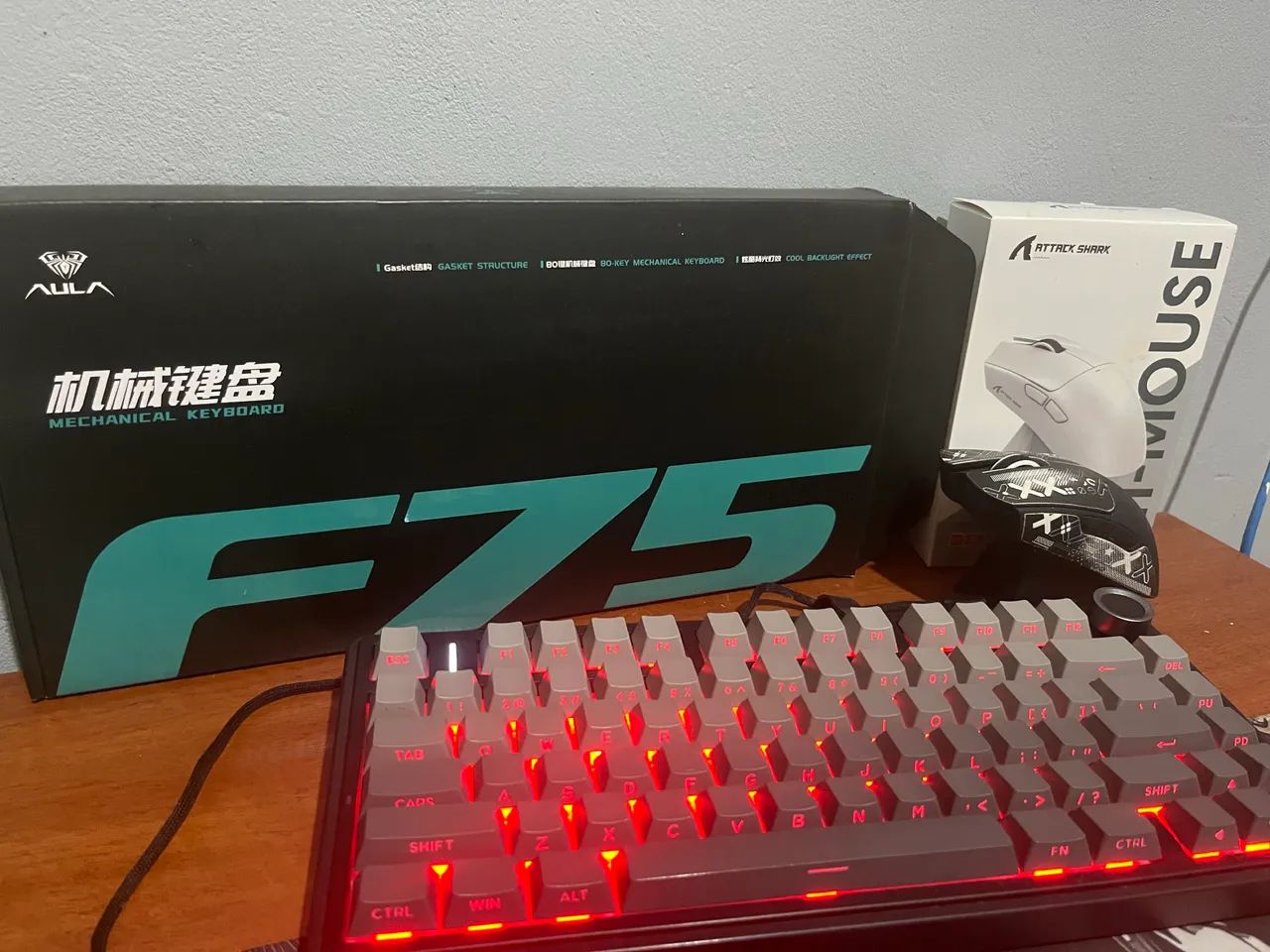 Teclado aula f75 + mouse attack shark x11 - Periféricos e