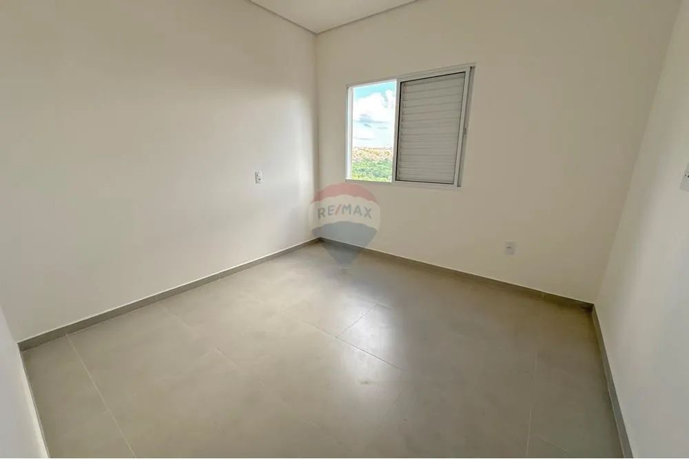 Apartamento no Ouro Verde 1 quarto com elevador - Foto 4