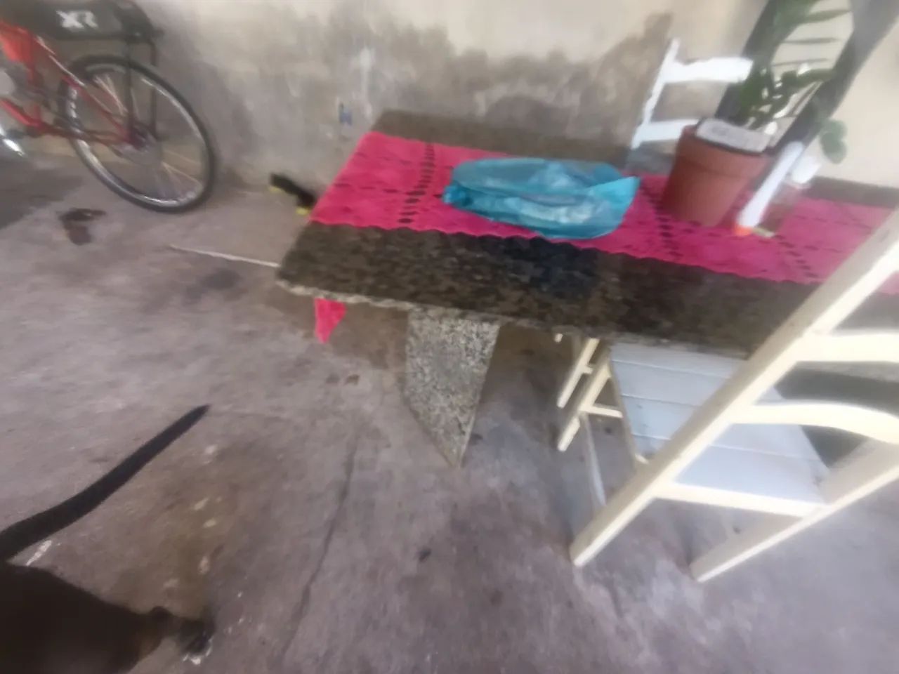 Mesa toda de mármore inclusive os pés  - Foto 2