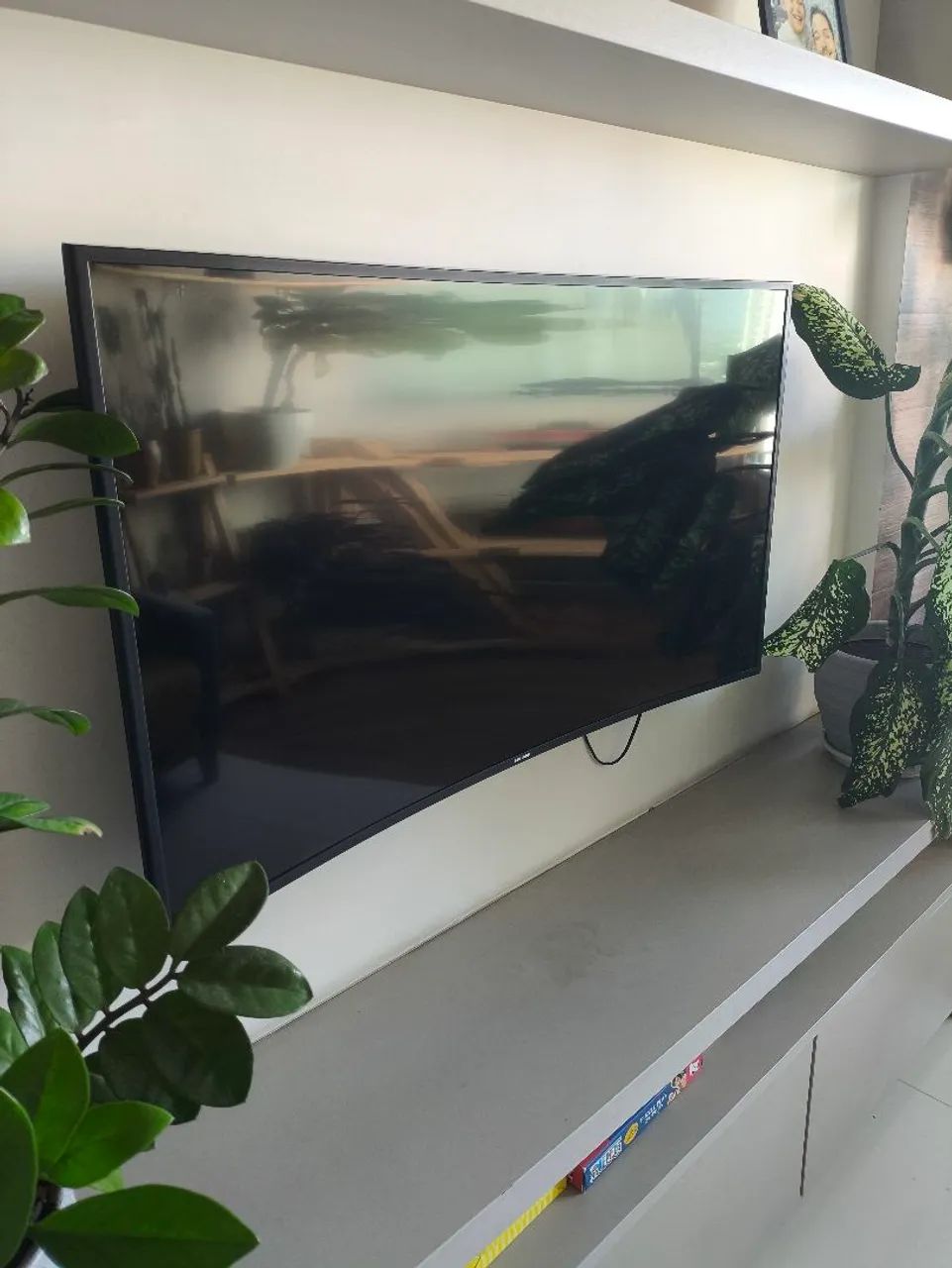 Televisão Samsung 49 polegadas tela curva com defeito