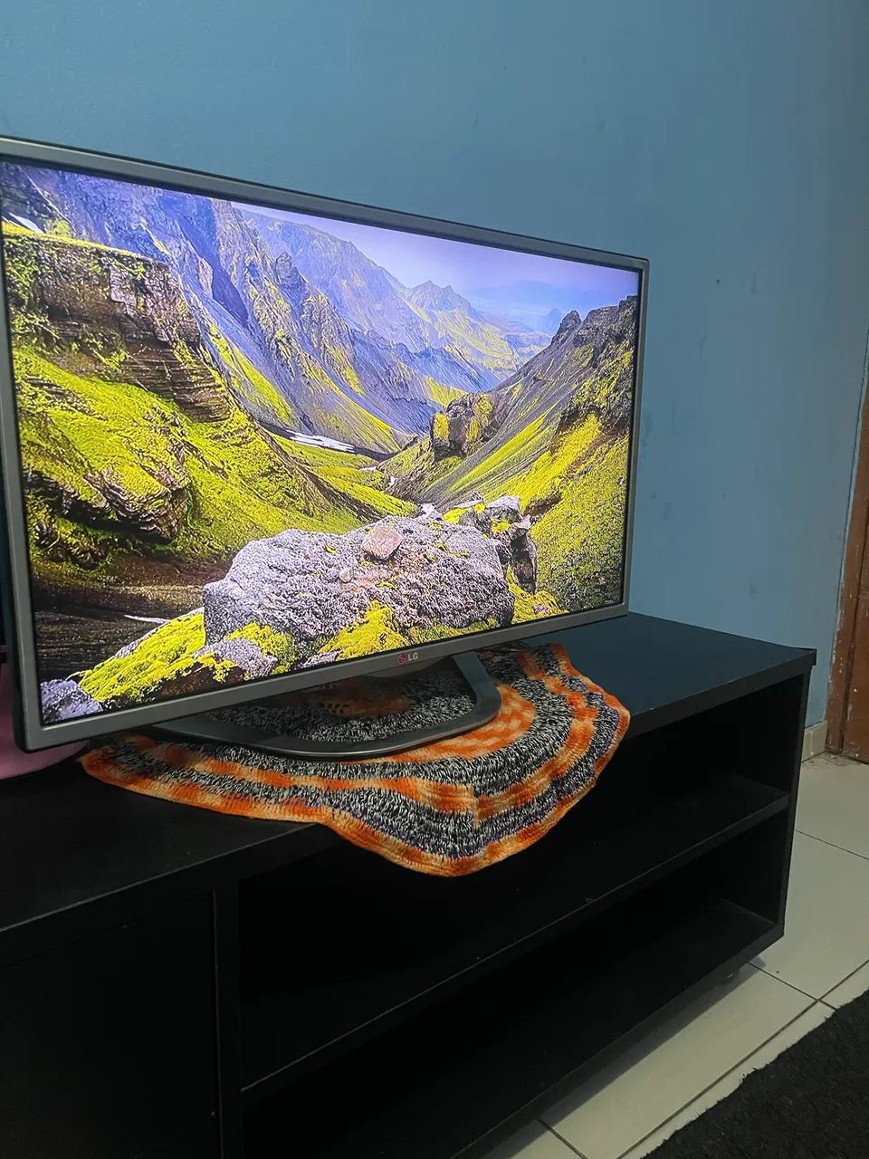Vendo tv de 32 polegadas funcionando tudo, por apenas 700 reais 
