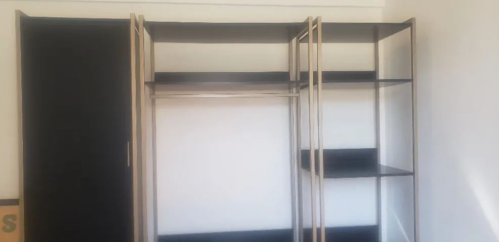 Guarda- roupa estilo industrial (desmontavel em tres partes menores)  - Foto 4