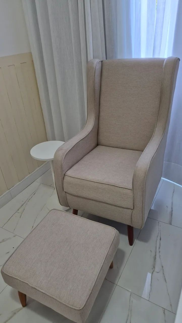 Poltrona amamentação + puff + mesa - Foto 2