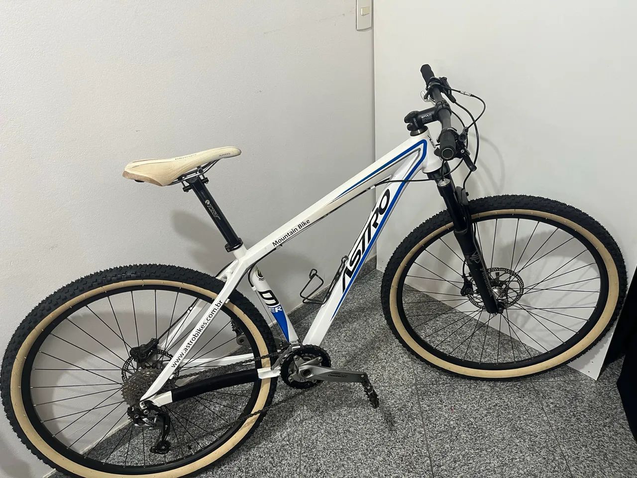 Vendo ou troco bicicleta aro 29 - Foto 3
