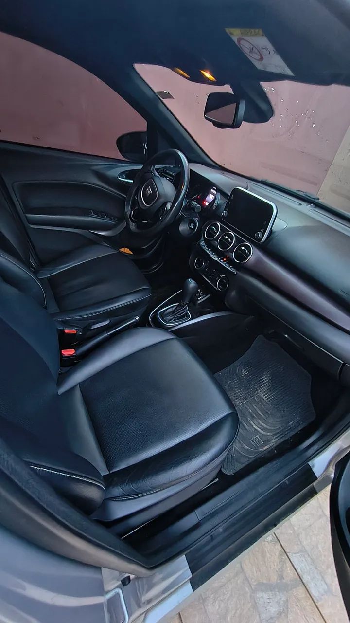 Fiat Cronos Precision 1.3 16V Flex Aut. 2023 - Foto 4