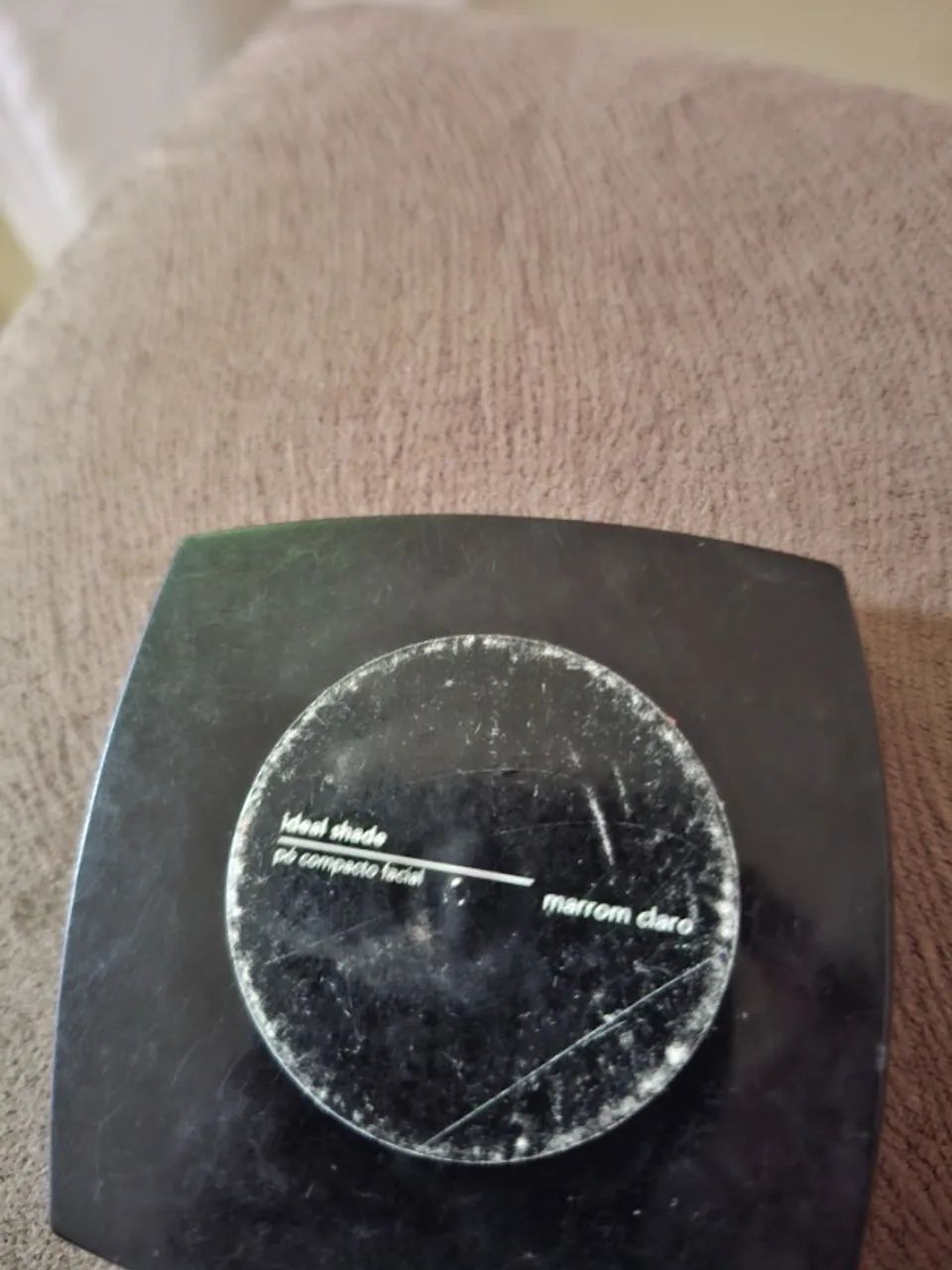 Base facial compacta Avon - Marrom claro  - Foto 3