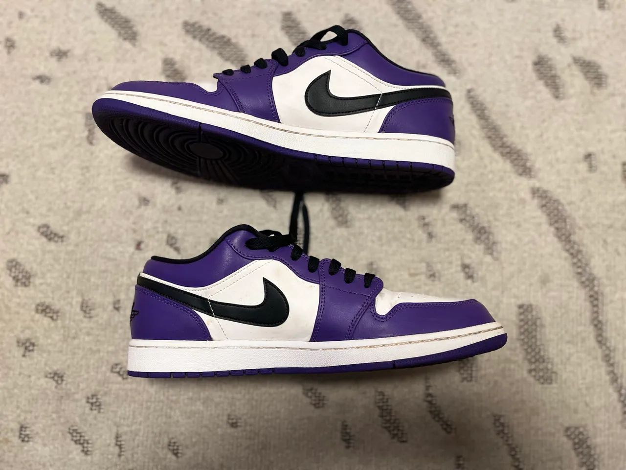Jordan 1 court purple 