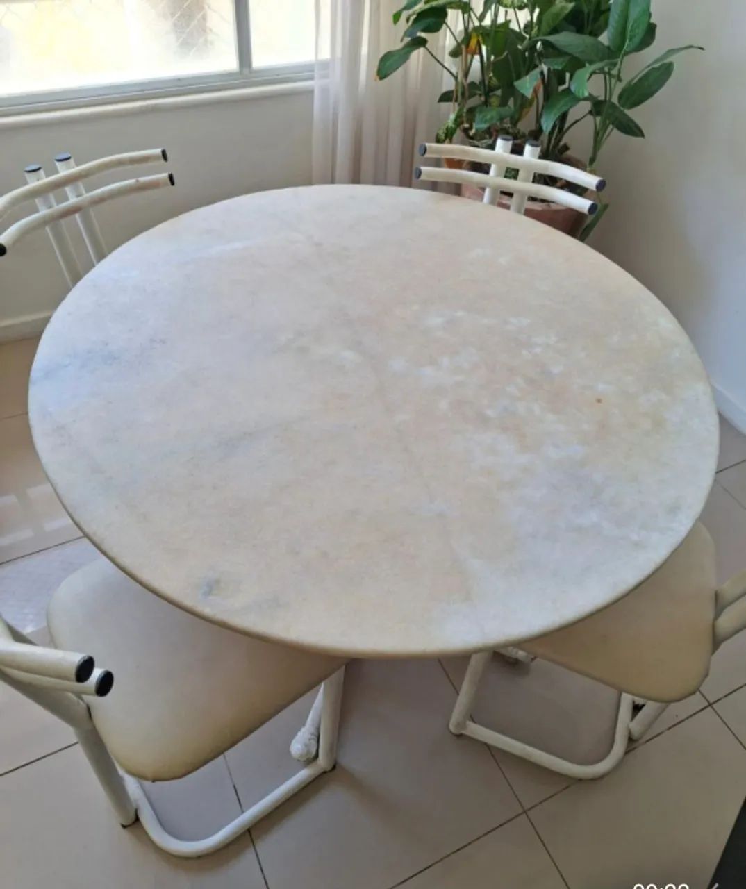 Mesa com 5 cadeiras mármore  - Foto 3