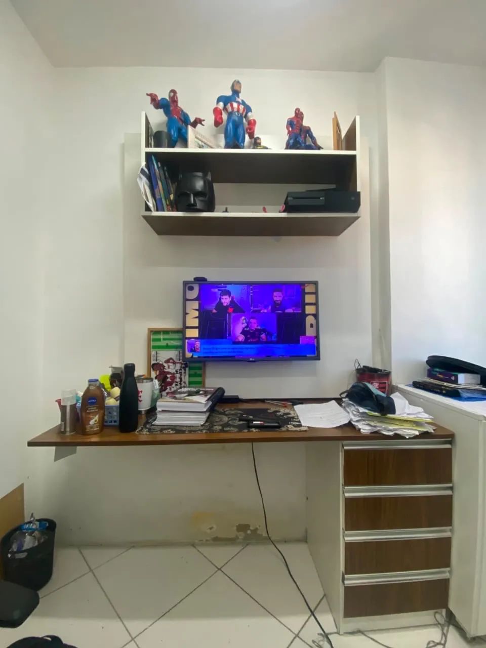 Bancada para escritório/ quarto e painel para tv cm nicho retangular 