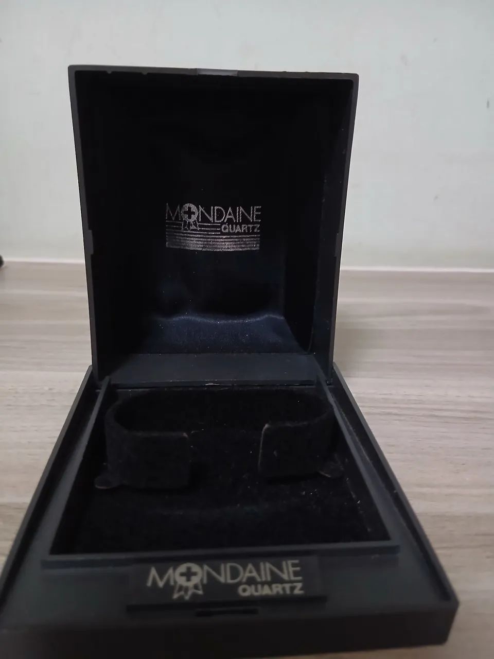 ESTOJO ORIGINAL DE RELÓGIO MONDAINE QUARTZ DA DÉCADA DE 70 - Foto 3