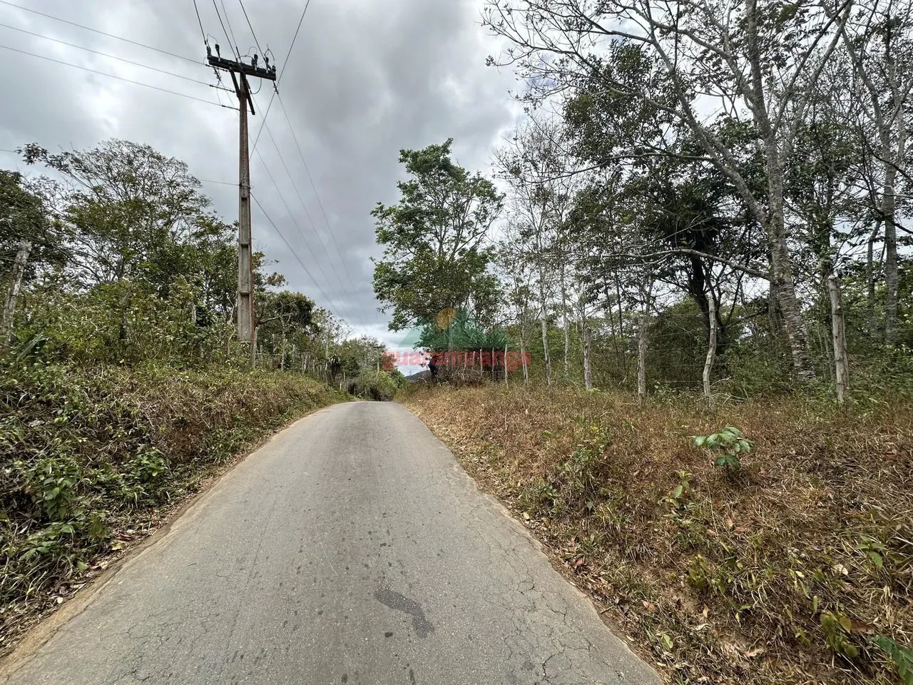 Gleba entre 788,98M² A 2509.85M² com documentação, localização privilegiada e pa