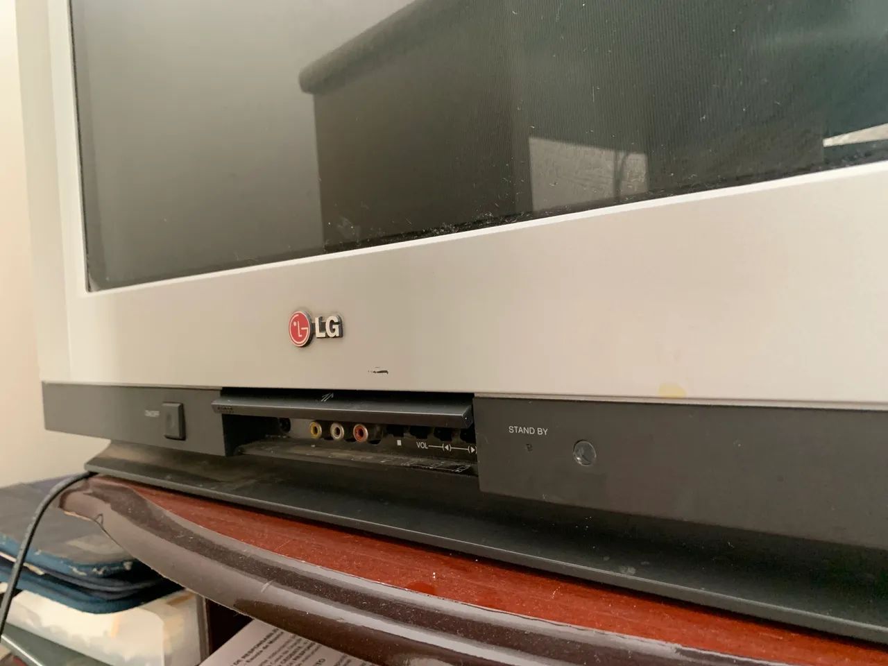 TV 21 polegadas tela plana LG com olho mágico  - Foto 3