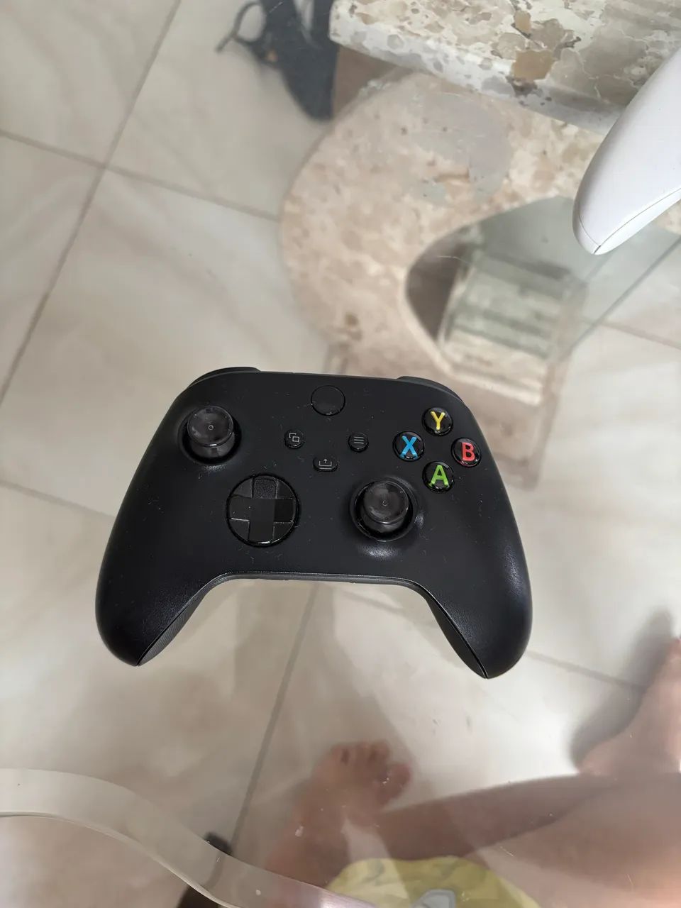 Xbox One S 1TB + 2 controles  - Foto 4