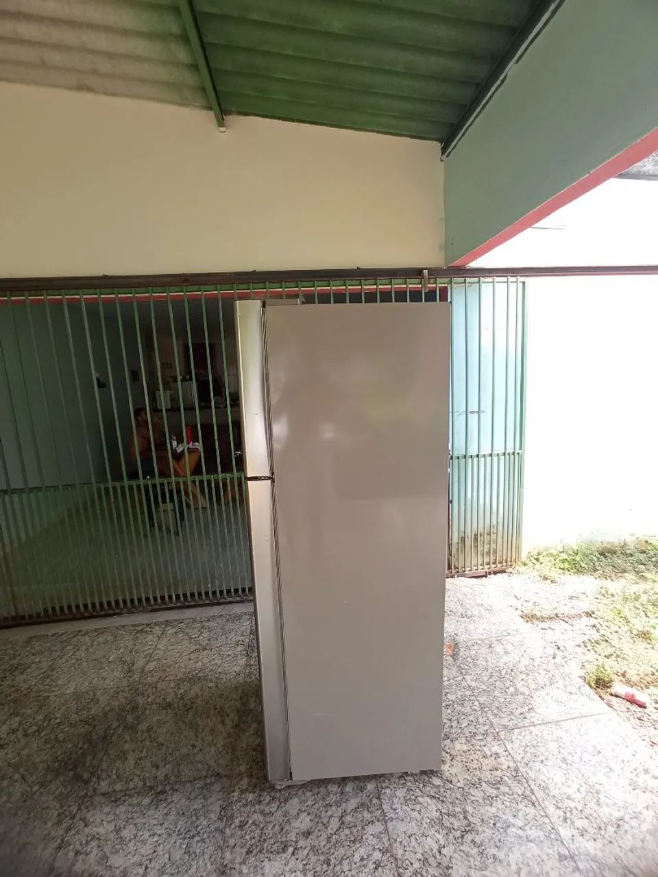 Geladeira Eletrolux  seminova  - Foto 3