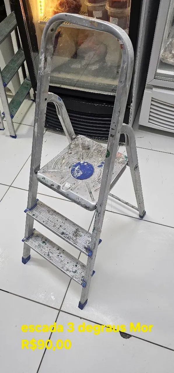 ESCADA DE ALUMÍNIO 3 DEGRAUS