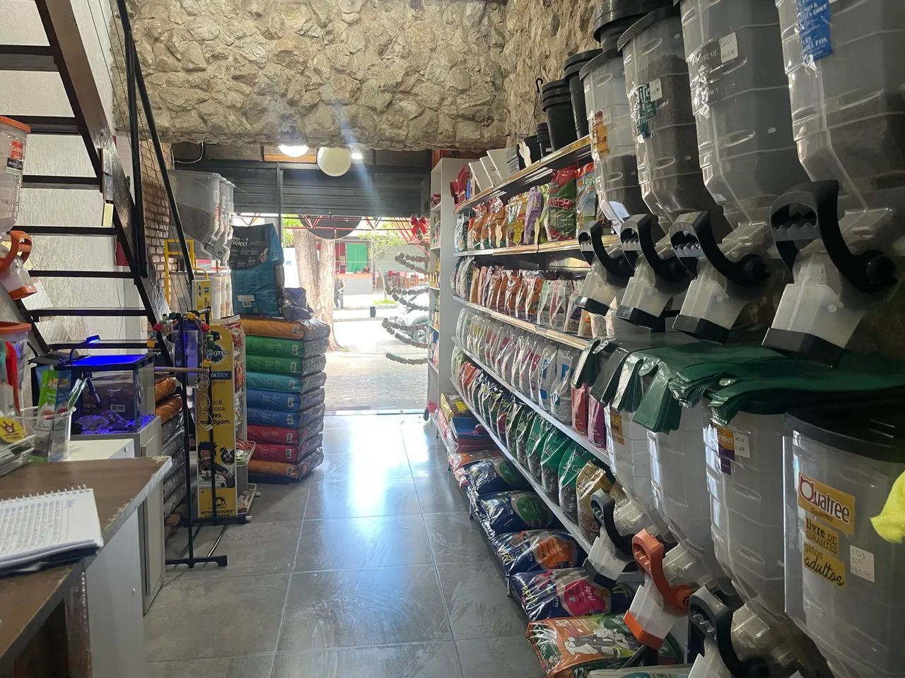 Oportunidade - passo o ponto Casa de ração  - Foto 2