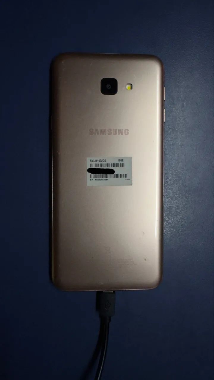Celular Samsung J4 16gb memória 