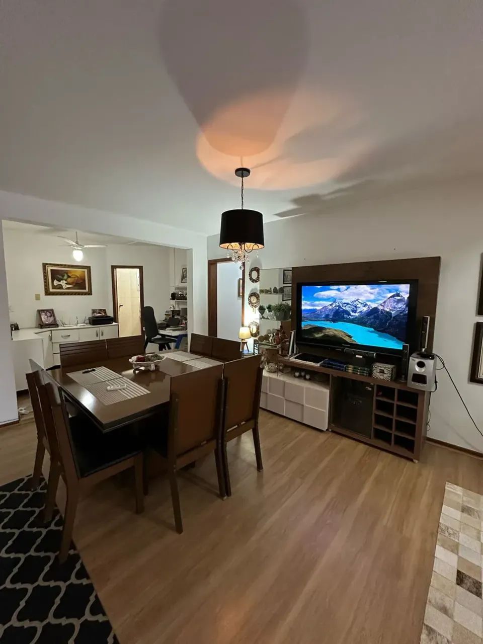 Amplo apartamento com 2 suítes com banheira no Centro de Criciúma - Foto 3