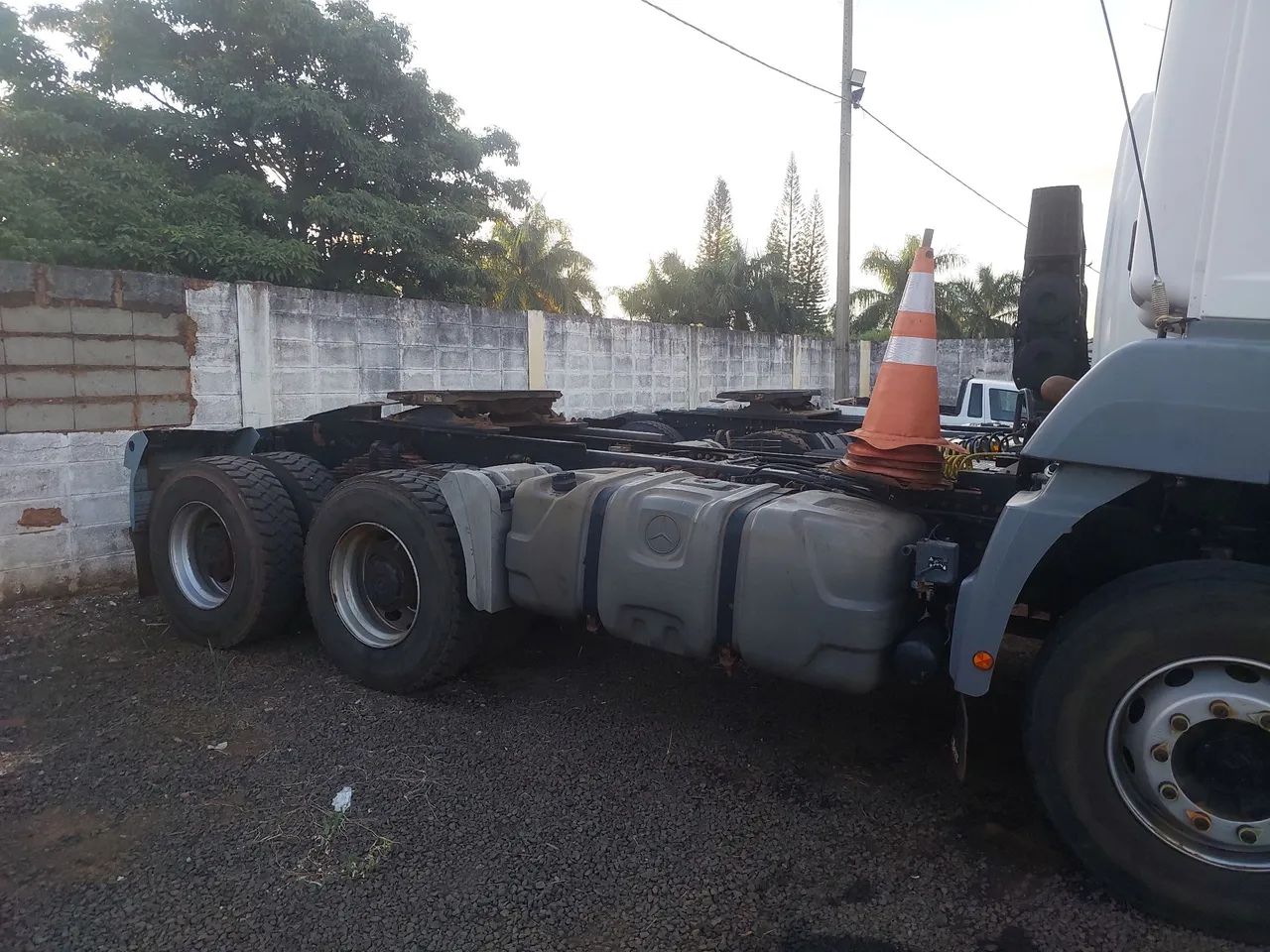 Caminhao linha pesada  - Foto 8