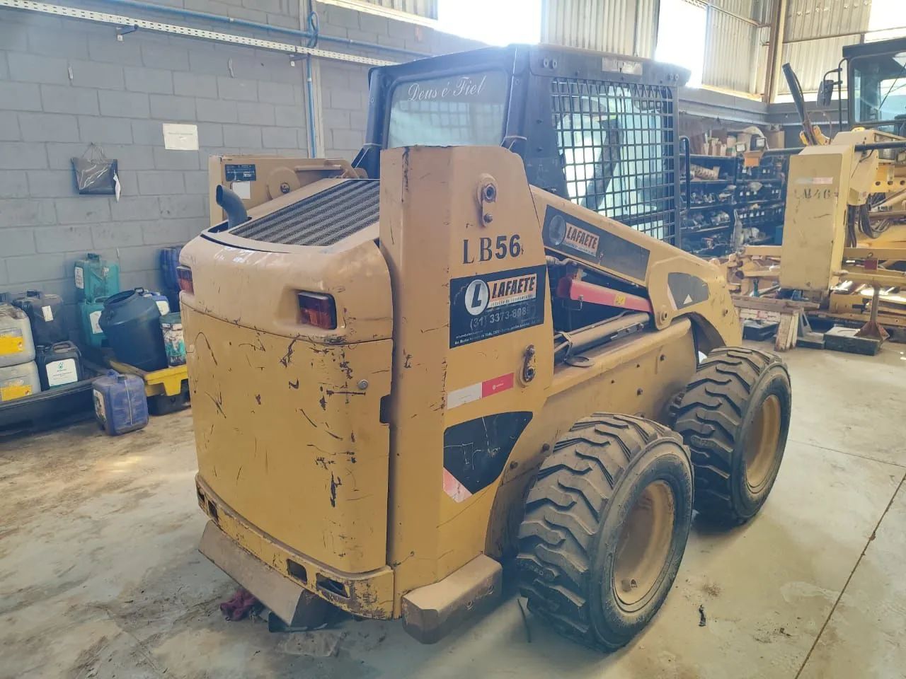 Mini Escavadeira Caterpillar 236 - Foto 3