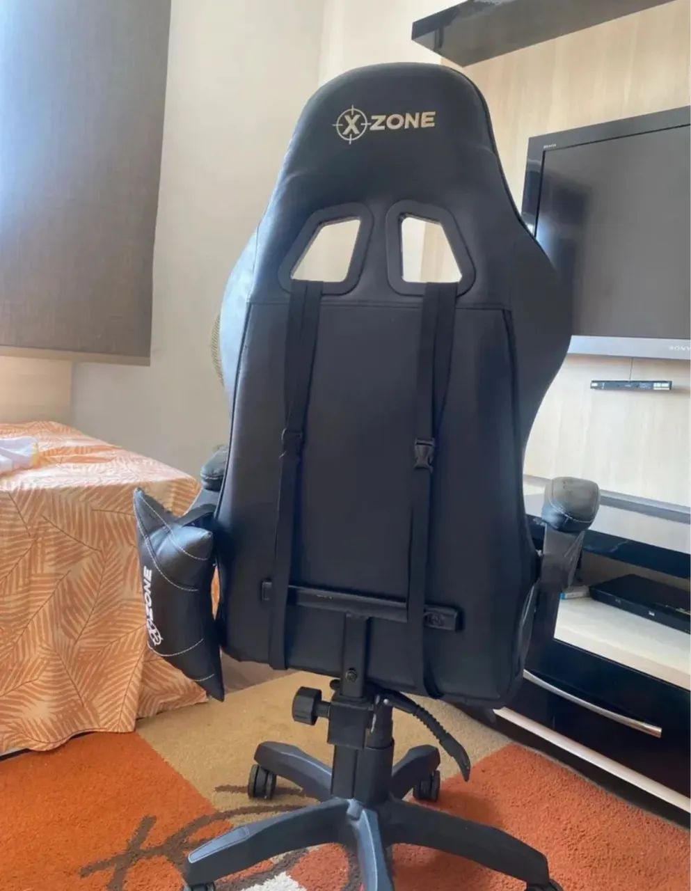 cadeira gamer XZONE usada 4 anos - Foto 3
